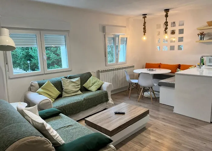 Loft Con 2 Recién Reformado. Apartamento Jaca